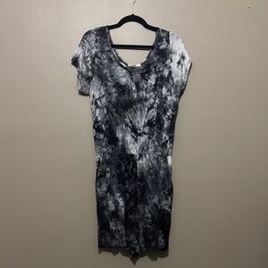 Heart Hips Monochrome Tie-Dye Romper with Pockets
